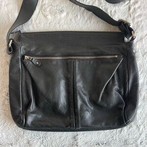 ROOT Genuine Black Leather Crossbody Messenger Bag